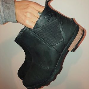 Size 10 Sorel “Emelie” Chelsea Boot